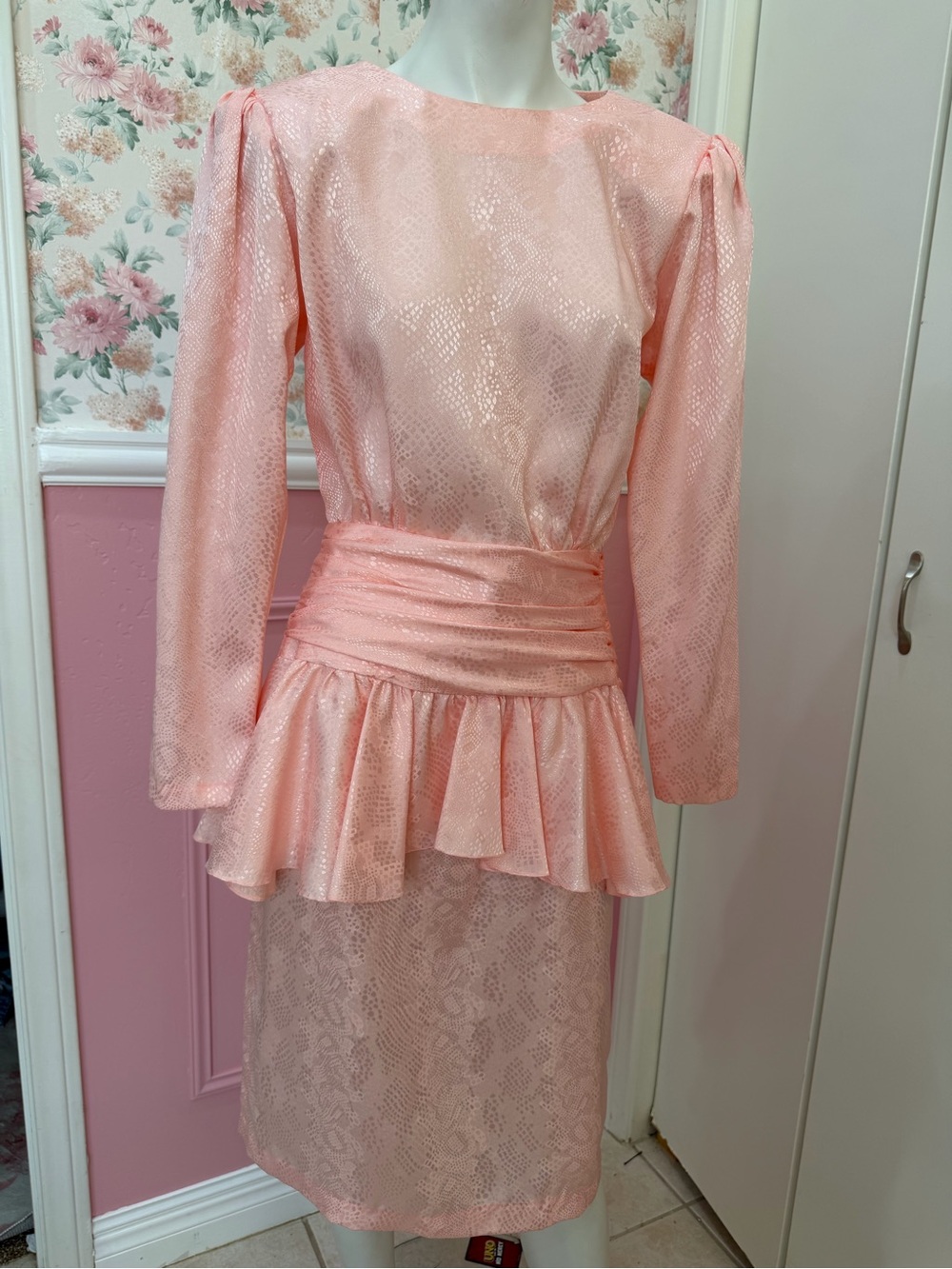 Vintage-Inspired Peach Long-Sleeve Peplum Dress